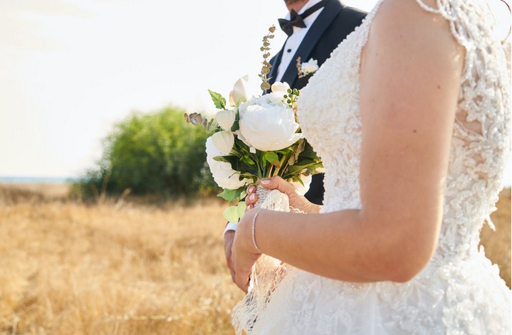Make Your First Dance Perfect with Following Leading Role Tips